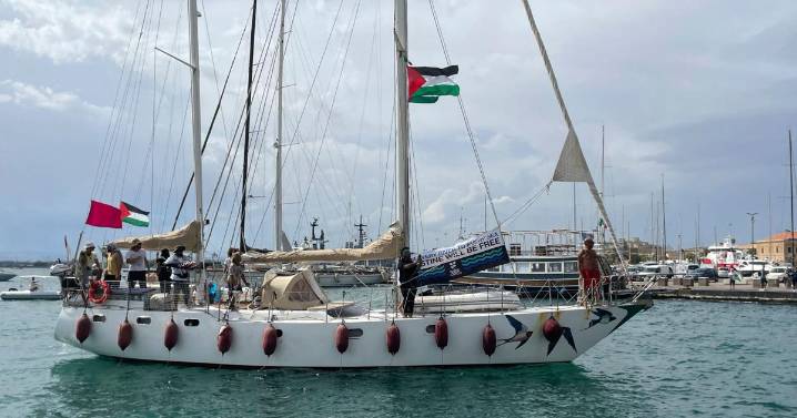 Activistas dicen que Marina israelí comenzó a interceptar una flotilla de ayuda con destino a Gaza