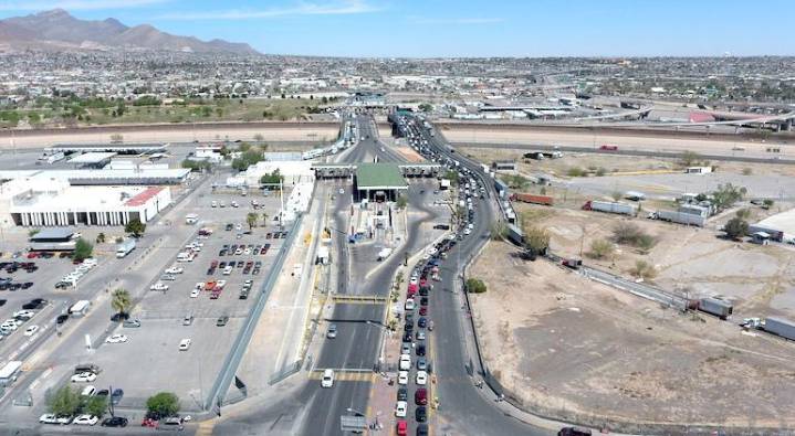 Cae escolta de la Fiscalía con 600 balas y mira en cruce Juárez