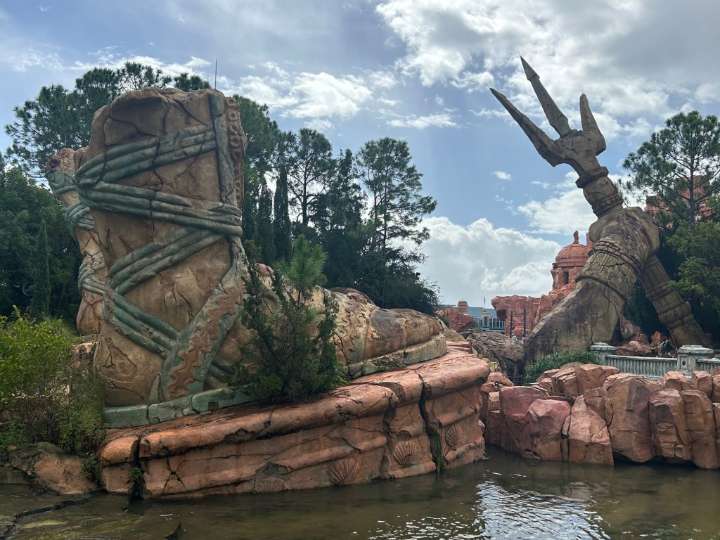 Universal Islands of Adventure: Looking at old Poseidon plus