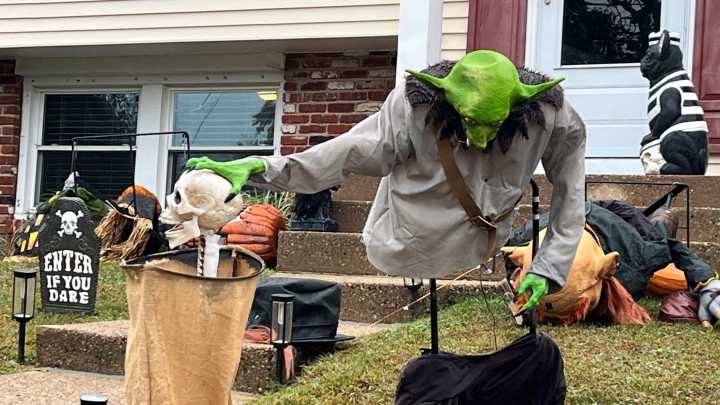 Pictures of some of South Jersey's most striking Halloween displays