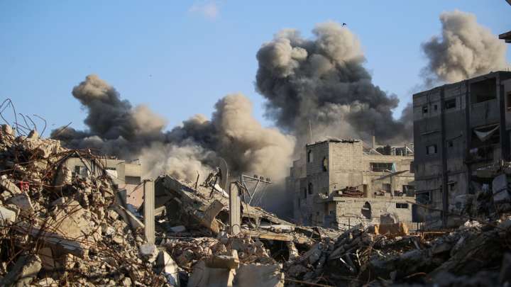 El Ejército israelí reanudó el alto el fuego tras bombardear Gaza