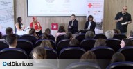 Ignacio Escolar y Rosa María Calaf debaten sobre las prioridades del periodismo en la Universidad Miguel Hernández de Elche