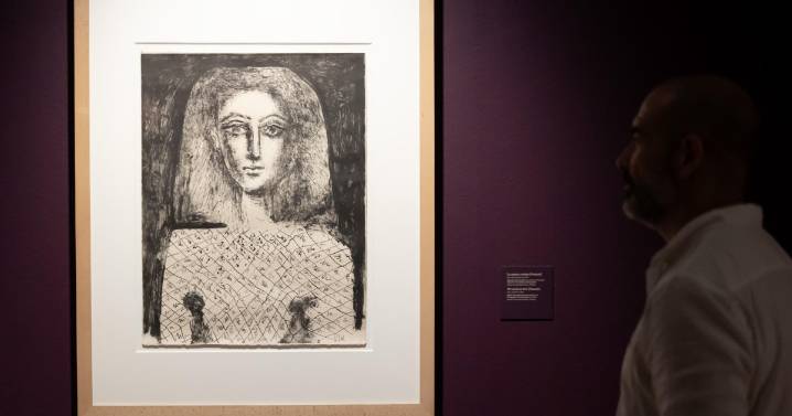 Venden cuadro de Pablo Picasso, sobre la "musa de los surrealistas", por 32 millones de euros