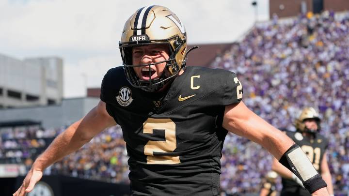AP Top 25 gets overhaul, with only No. 1 Ohio State holding its spot
