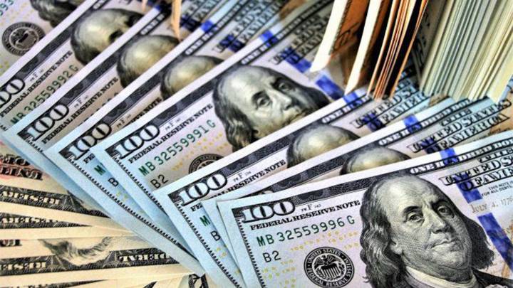 El dólar oficial cerró la semana en alza: la cotización de este viernes
