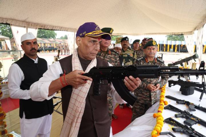 Rajnath Singh Performs Shastra Puja in Bhuj, Warns Pakistan Against Sir Creek Misadventure