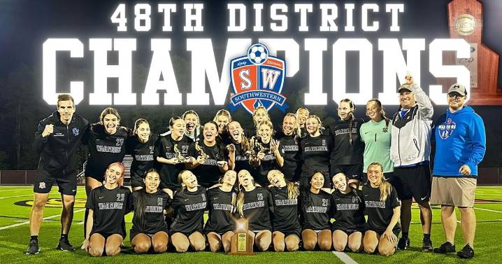 Lady Warriors win 14th-straight district title