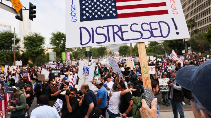 Los Angeles County officials approve emergency declaration over immigration raids