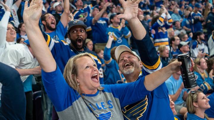 New bus service will take St. Louis Blues fans to and from Belleville this season