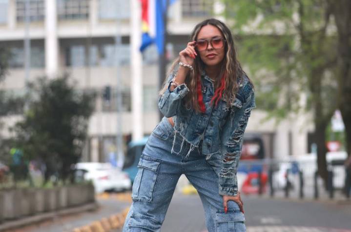 Artista chilena-sueca Kanela se presentó por primera vez en Concepción con su single “Rehén”