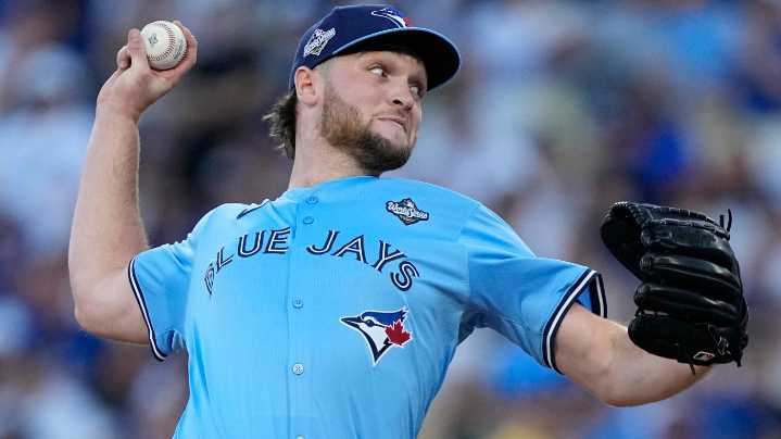 Blue Jays take 3-2 lead over Dodgers : NPR