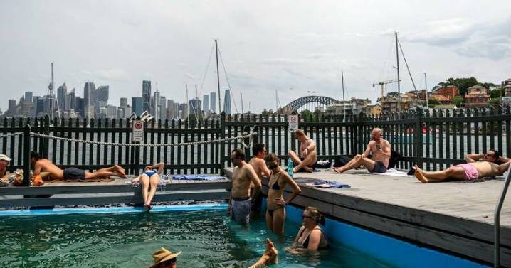 Records fall as summer-style heatwave hits in spring