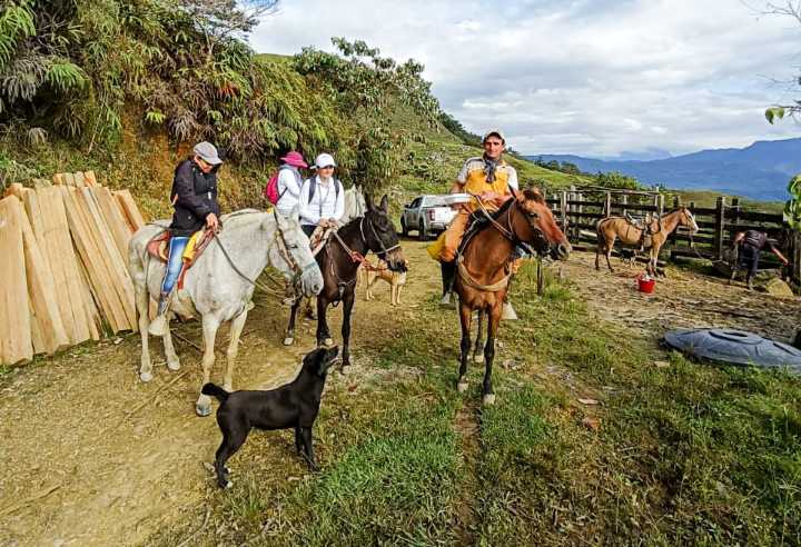 La Unidad de Búsqueda y la organización Familiares Colombia impulsan acciones humanitarias en Chámeza y Recetor, Casanare