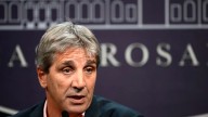 Caputo promete ante empresarios despidos baratos y eliminación de impuestos