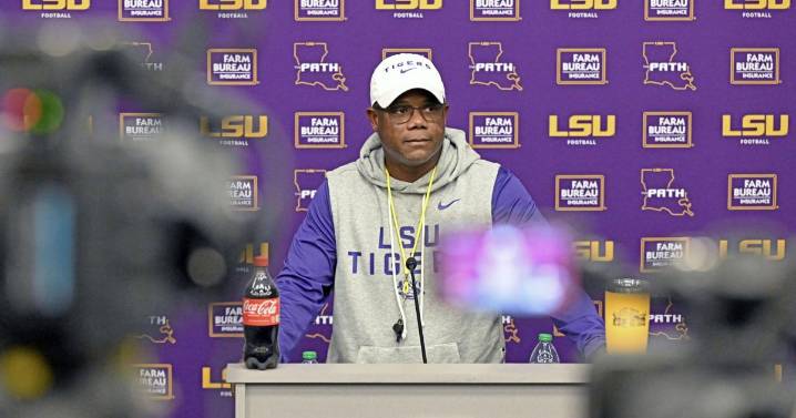 So far, firing Brian Kelly hasn't hurt LSU in recruiting