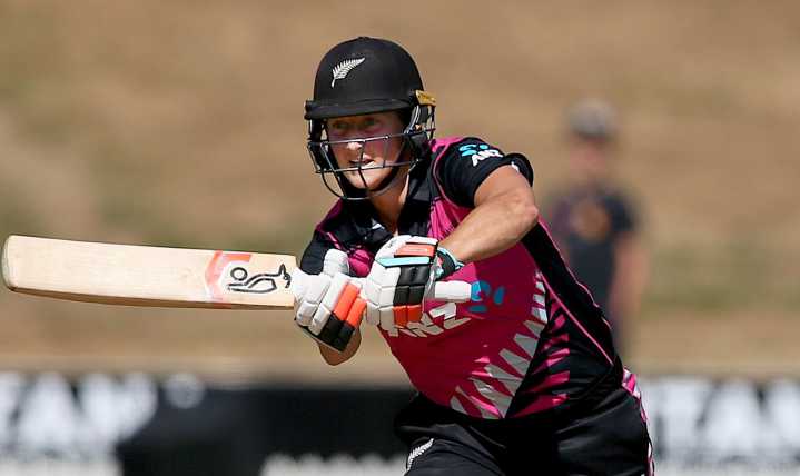 Devine’s farewell innings ends in disappointment as England spinners bowl out NZ for 168