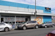 Centros de salud enfrentan riesgos por la caída de la financiación del gobierno
