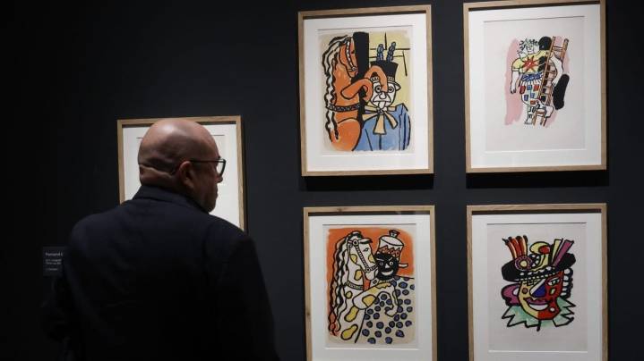 Fernand Léger e Luis Seoane danse a man no circo na admiración do home común