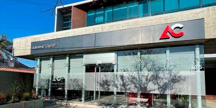 Elevaron a juicio la causa por estafa piramidal contra Adhemar Capital: hay 12 imputados y más de 400 damnificados