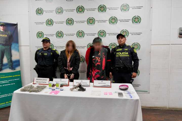 Desmantelan fábrica de droga oculta en una barbería en Bogotá
