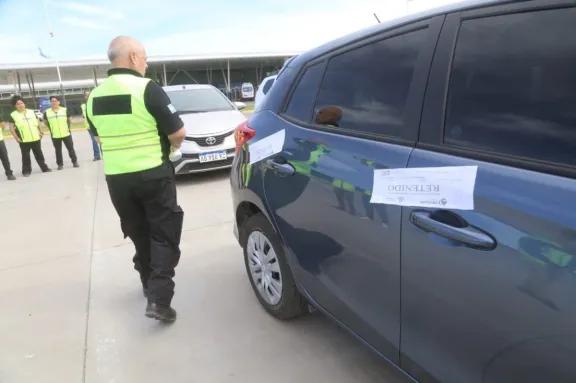 Secuestraron 14 vehículos que operaban con aplicaciones no autorizadas en Neuquén