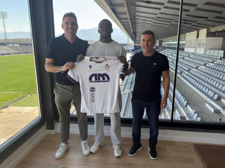 El Real Jaén CF ficha a Ivan Ouehi y lo cede al UDC Torredonjimeno hasta final de temporada