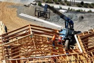 US Housing Market Falling Into ‘Deflationary Vortex,’ Analyst Warns