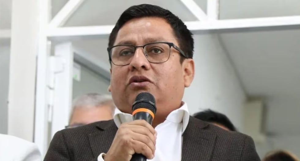 Ministro César Vásquez sobre eventual renuncia para postular a elecciones 2026: “No lo descarto. Soy un político” 