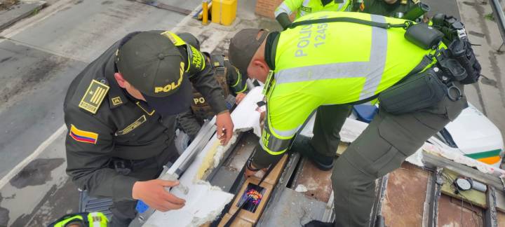 304 kilos de cocaína ocultos en el techo de un bus intermunicipal en la vía Bogotá