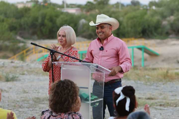 Después de 37 años de espera, familias de INFONAVIT y Atenas 2 reciben su puente peatonal: justicia social hecha realidad