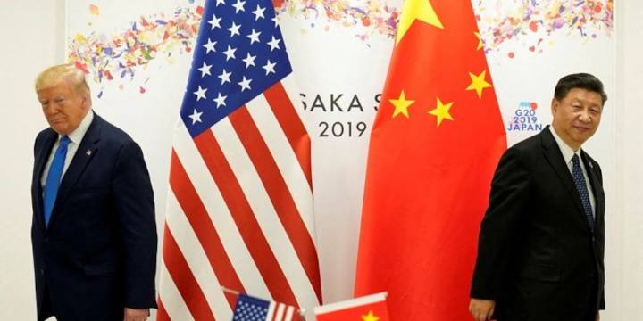 Aumentan las tensiones comerciales entre Estados Unidos y el régimen chino con la entrada en vigor de aranceles portuarios