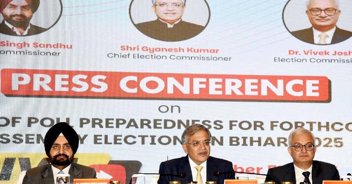 Bihar EC team evades questions on 'ghuspaithiya' and 'vote theft'