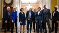 Senadores demócratas le pidieron a Trump que no brinde asistencia financiera a Argentina