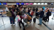 Falta de personal generó retrasos en vuelos en aeropuertos de Nashville y Chicago