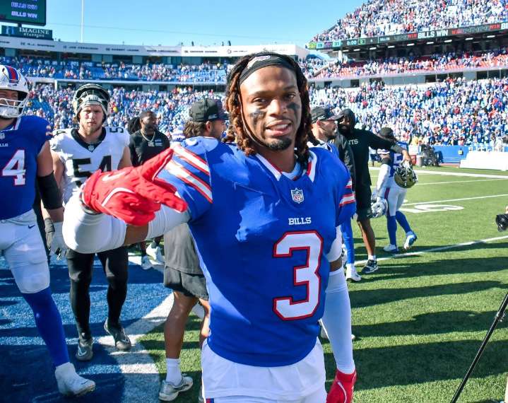 Deadspin | Bills placing S Damar Hamlin (pectoral) on injured reserve