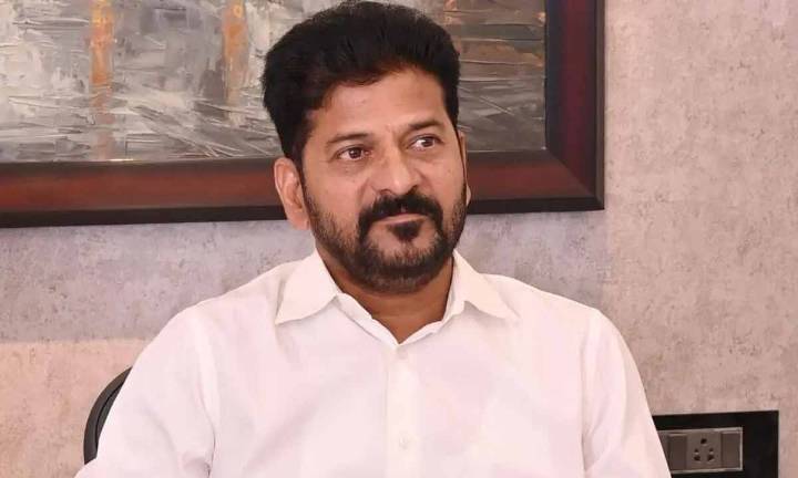 Telangana Congress leaders arrive in Delhi for DCC candidate selection