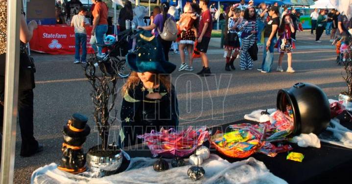 Cientos de familias disfrutan el “Halloween at the Rec” en Laredo