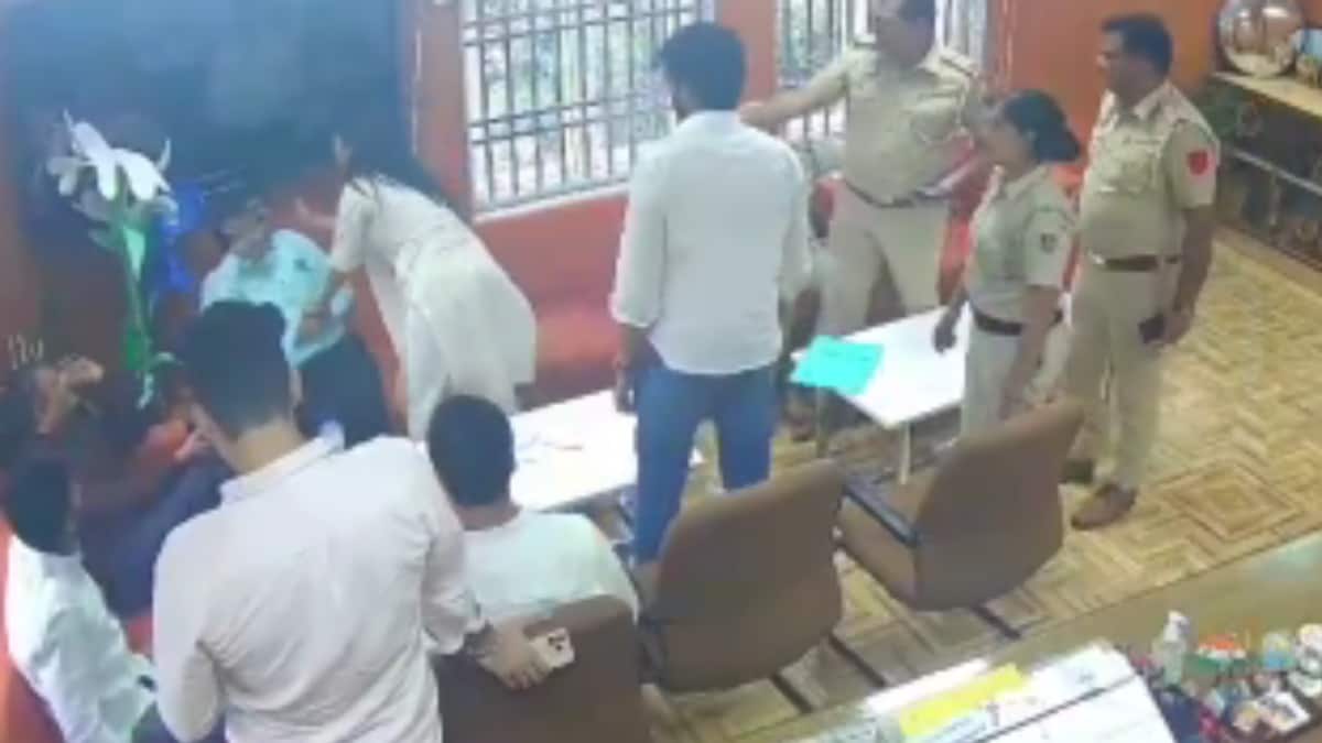 Video: DUSU Joint Secretary Slaps Professor In Front Of Police, Triggers Outrage