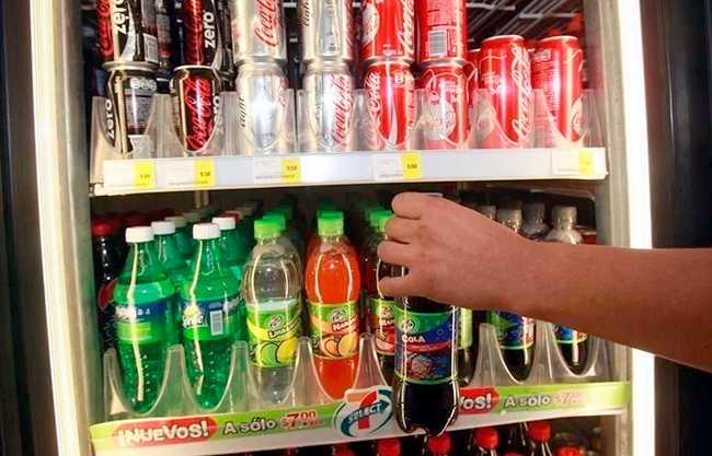 Acusan ‘farsa’ en reducción a IEPS de bebidas sin azúcar