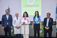 Destacan a luchadores contra el cáncer de mama