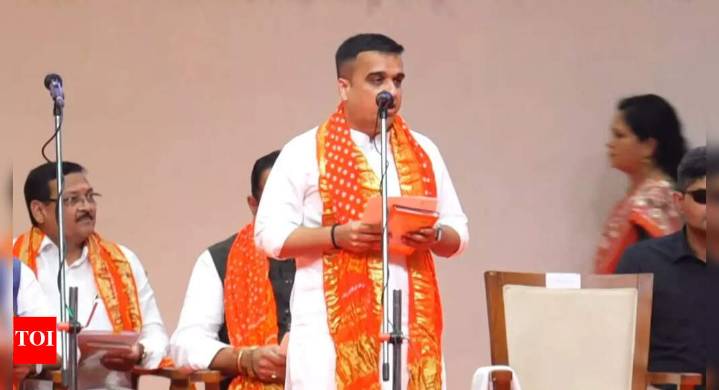 Gujarat cabinet reshuffle: Surat MLA Harsh Sanghavi takes oath as deputy chief minister