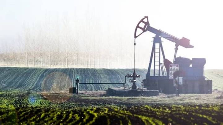 Oil Prices Slide for Third Day as Russia Sanctions and OPEC+ Output Plan Republic Business