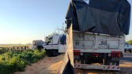 Accidente en Monje: un camión con cereales perdió el control en la ruta 11 y chocó contra un árbol