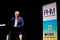 Salado destaca la trayectoria de Proyecto Hombre para rehabilitar y reinsertar a las personas con adicciones