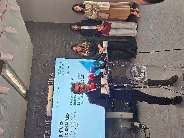Extremadura presenta sus nuevas "Lanzaderas de Empleo" para personas en desempleo de la provincia de Badajoz
