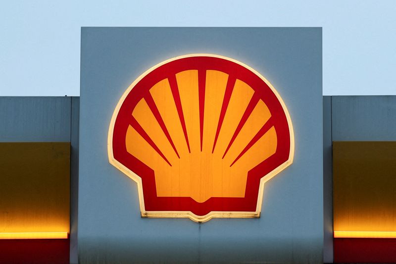 Shell third-quarter profit beats expectations at $5.4 billion