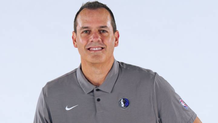 The Athletic: Frank Vogel brings Lakers’ title lessons to Mavericks bench