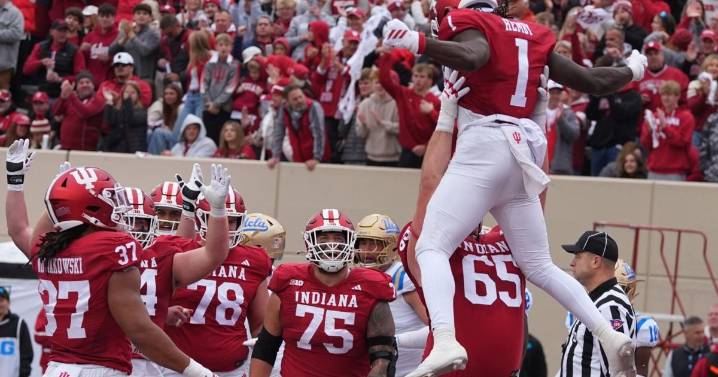 CRAWFORD | Attention! This still is not a drill. No. 2 Indiana keeps rolling, 56-6 over UCLA