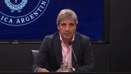 Caputo prometió continuidad de las bandas cambiarias y el equilibrio fiscal