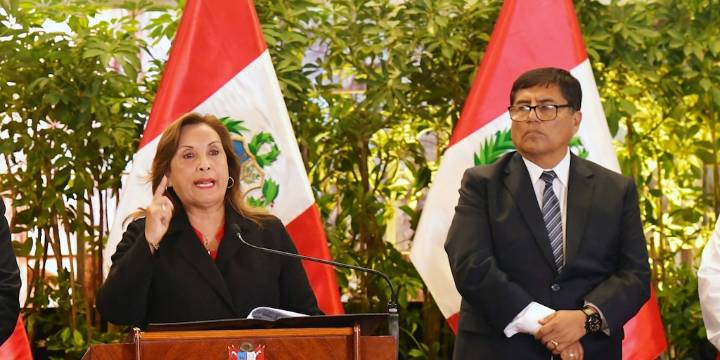 Dina Boluarte y ministro del Interior recomiendan “no contestar llamadas desconocidas” como solución a la extorsión